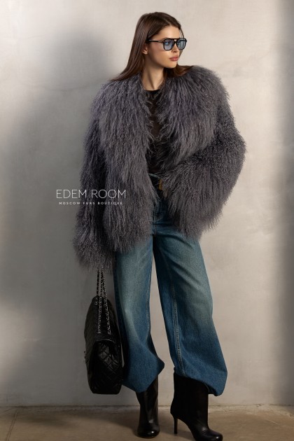  шубка из ламы  с английским воротником