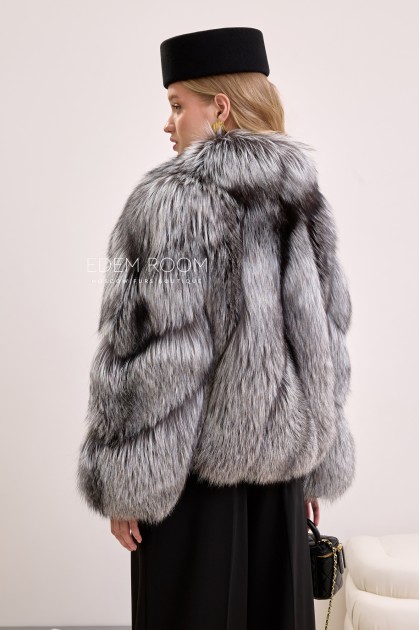 короткая шуба из чернобурой лисы