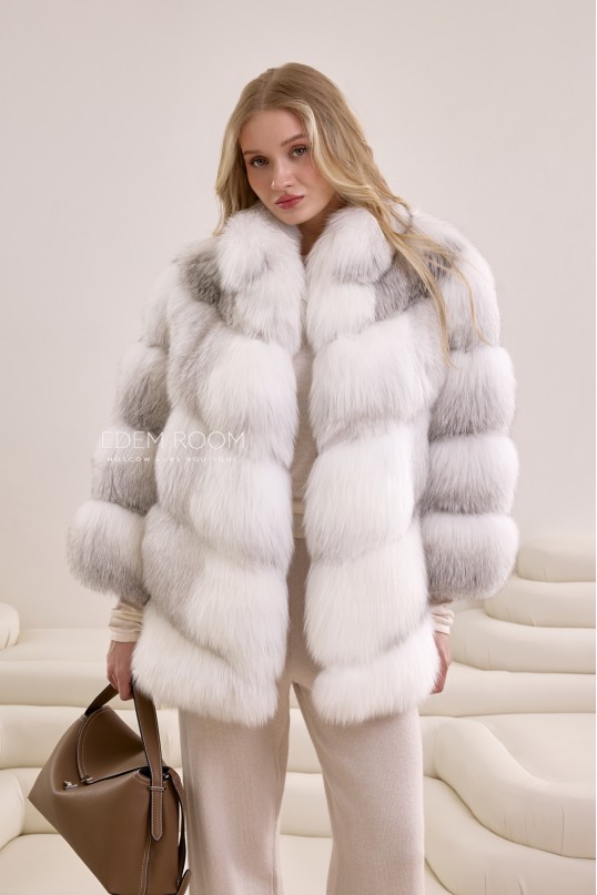 белая шуба из арктической лисы