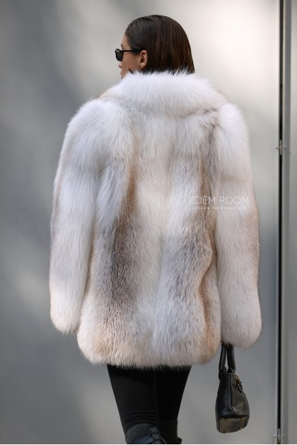 короткая шуба из золотой лисы