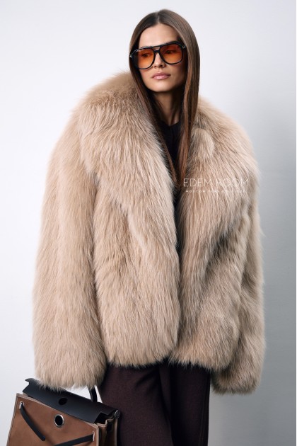 короткая шуба из лисы в росшив