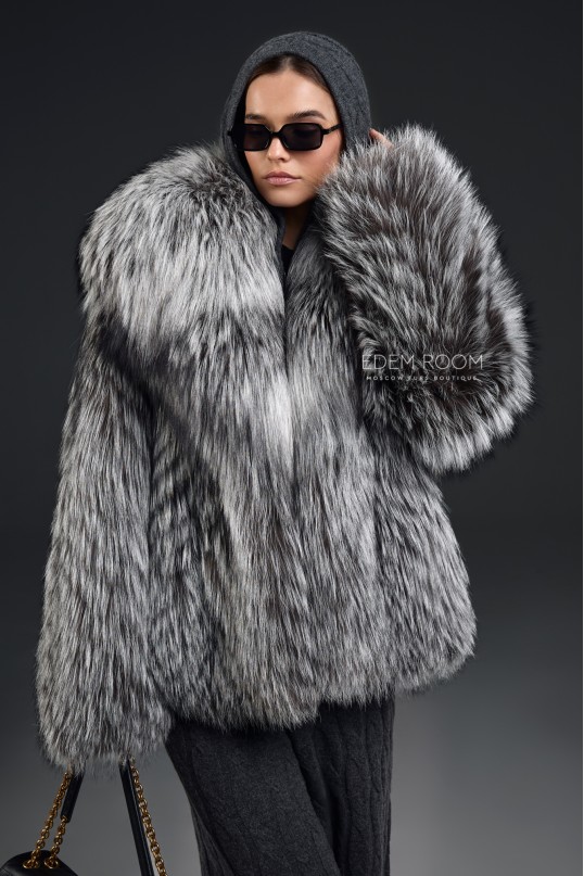 шубa из лисы