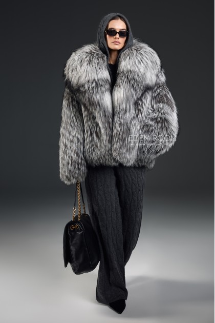 шубa из лисы