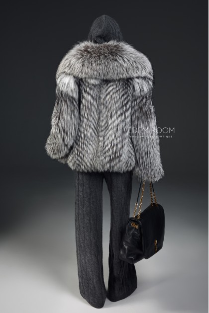 шубa из лисы