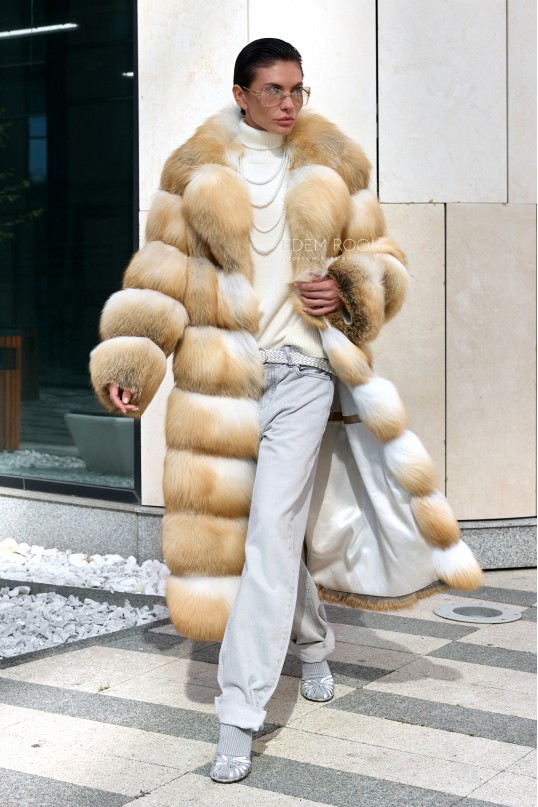 длинная шуба из рыжей лисы