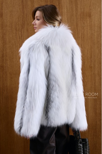 короткая шубка из белой лисы