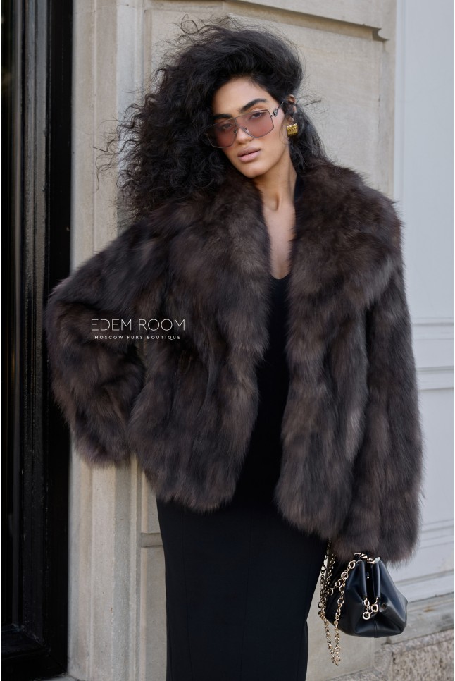 короткая шубка из лисы под соболь