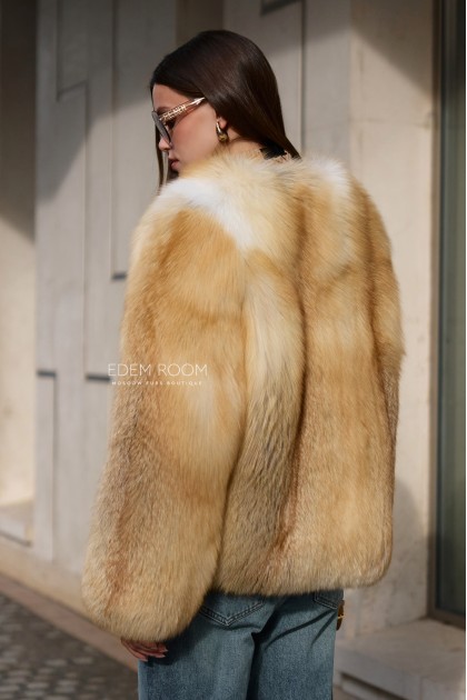короткая шуба из лисы без воротника