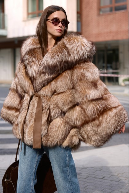 шуба пончо из лисы с капюшоном