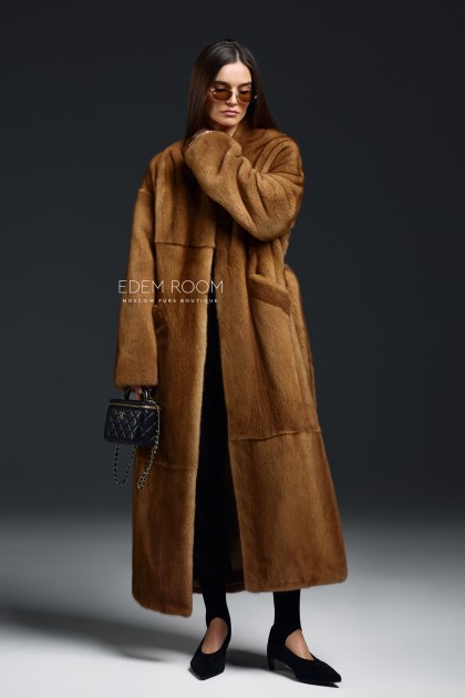 длинная норковая шуба в золотом цвета