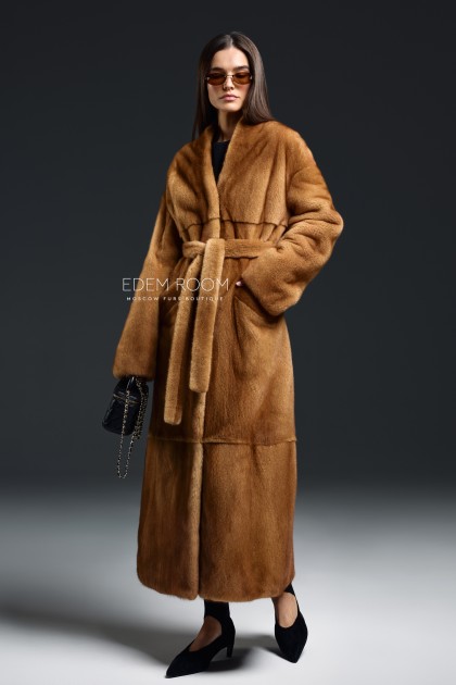 длинная норковая шуба в золотом цвета