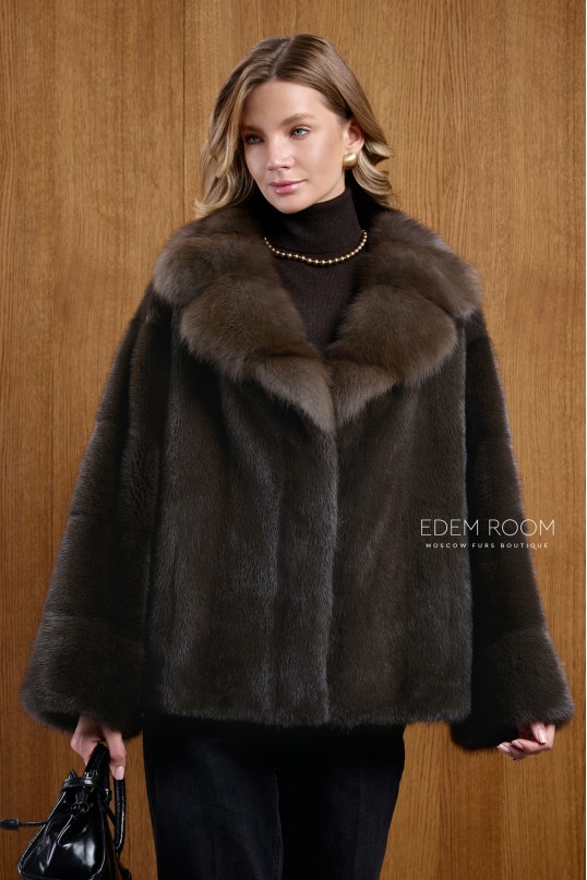 короткая норковая шуба с воротником из куницы