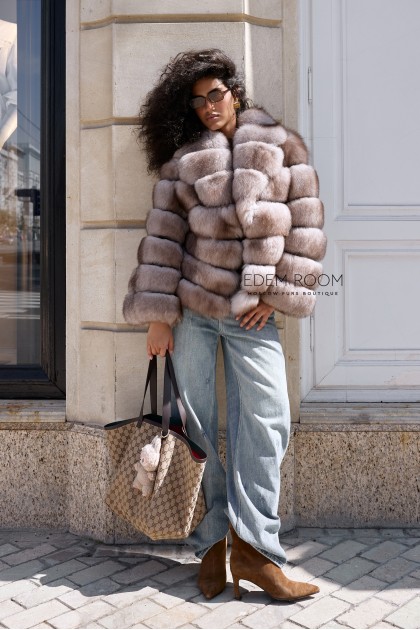 короткая шуба из меха песца