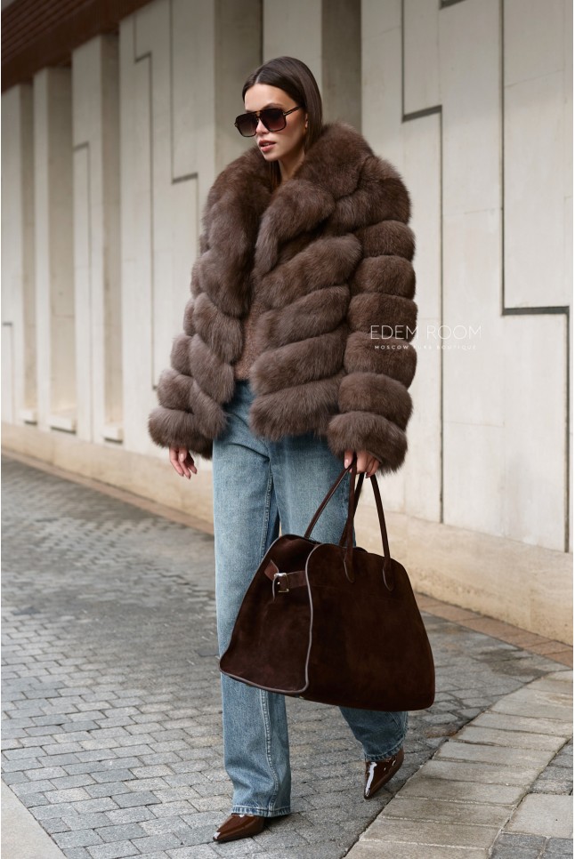 короткая шуба из меха песца