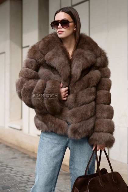 короткая шуба из меха песца