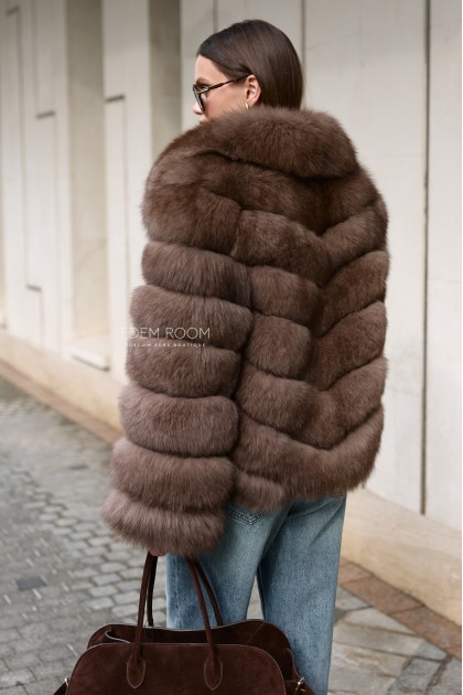 короткая шуба из меха песца