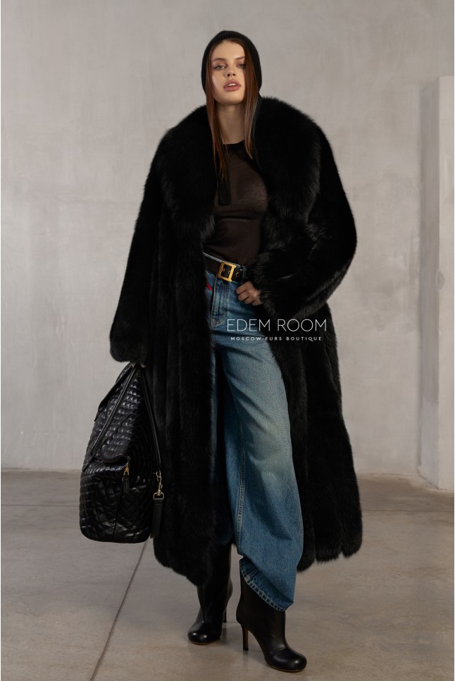 удлиненная шуба из меха песца