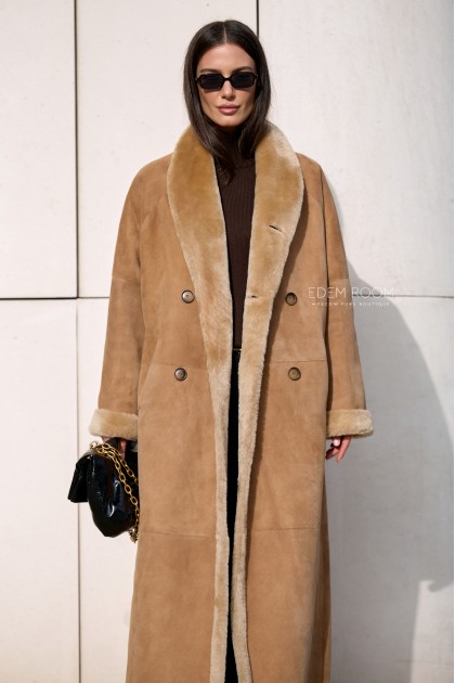 удлинённая дублёнка на пуговицах