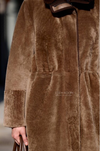 двухсторонняя дублёнка на кулисе