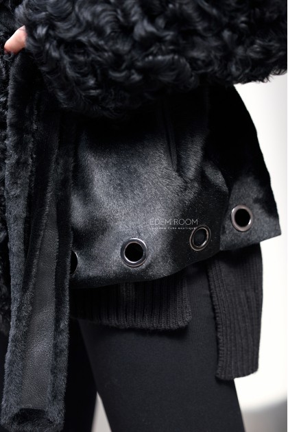 короткая шубка - дублёнка с капюшоном