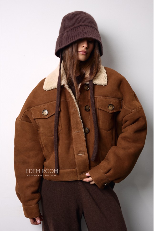 стильная короткая дублёнка