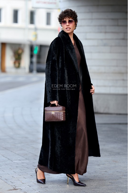 удлиненная дублёнка на запах