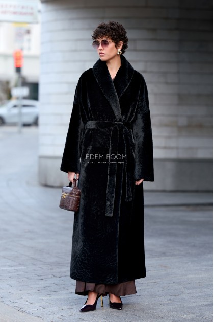 удлиненная дублёнка на запах