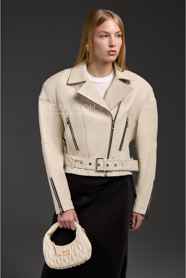 белая кожаная косуха