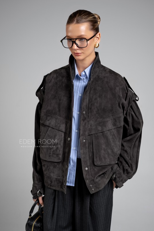 модная куртка из замши