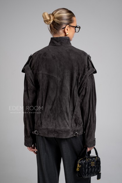 модная куртка из замши