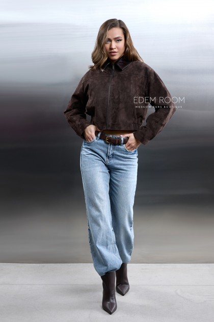 укороченная замшевая куртка