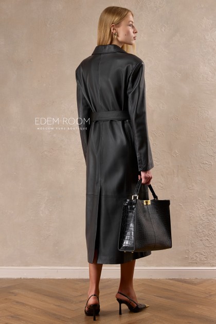 чёрный кожаный плащ