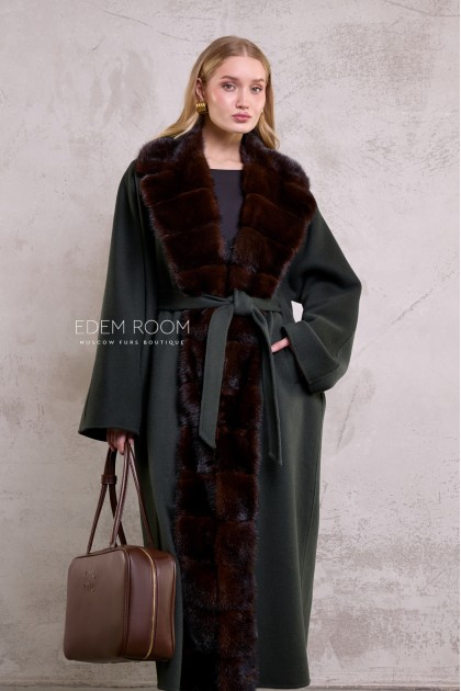 шерстяное пальто с мехом норки