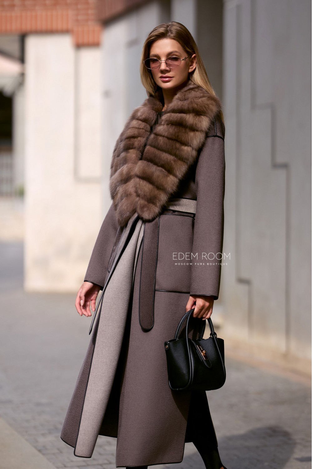 Итальянское пальто с мехом соболя