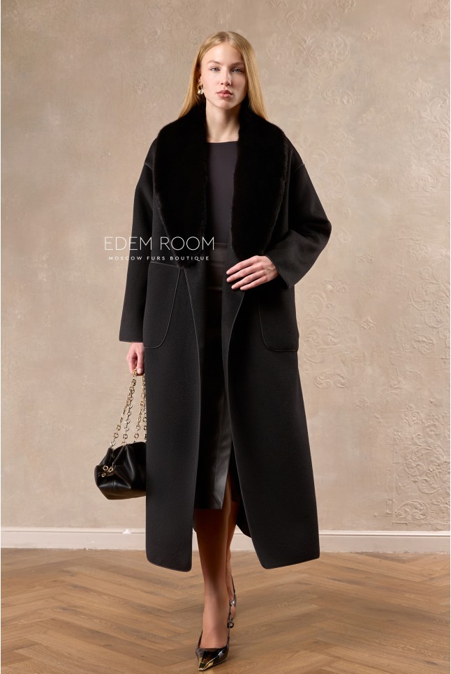 чёрное пальто с мехом 