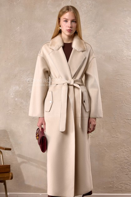 светлое двухстороннее пальто 