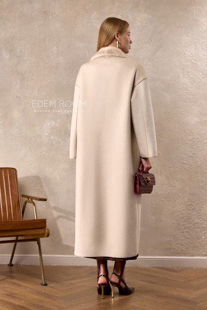 светлое двухстороннее пальто 