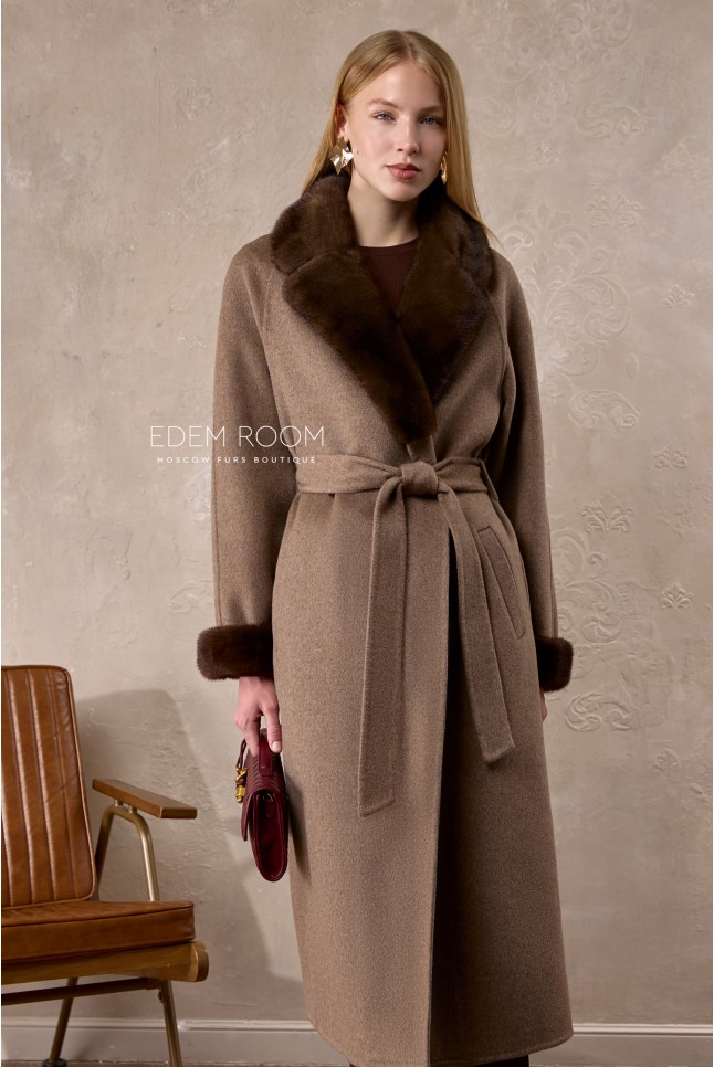 шерстяное пальто с мехом