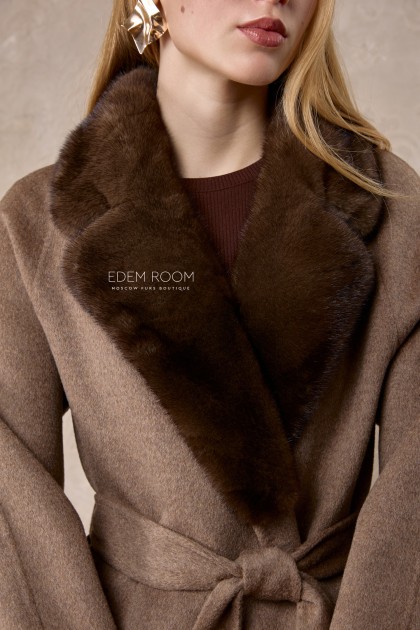 шерстяное пальто с мехом