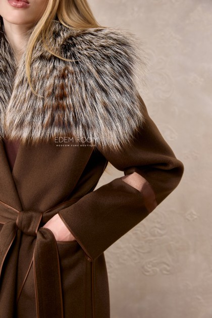 Итальянское пальто с мехом лисы