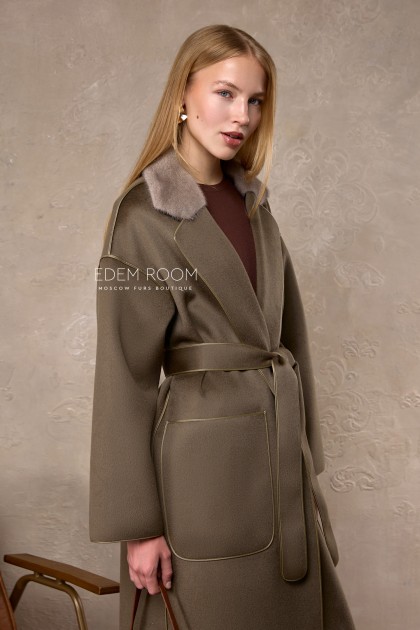 демисезонное пальто с меховым вoротником