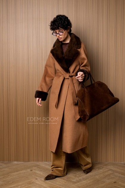 шерстяное пальто с мехом