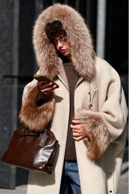 шерстяное пальто с мехом шерстяное пальто с мехом