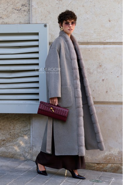 Итальянское пальто в ткани Loro Piano Итальянское пальто в ткани Loro Piano