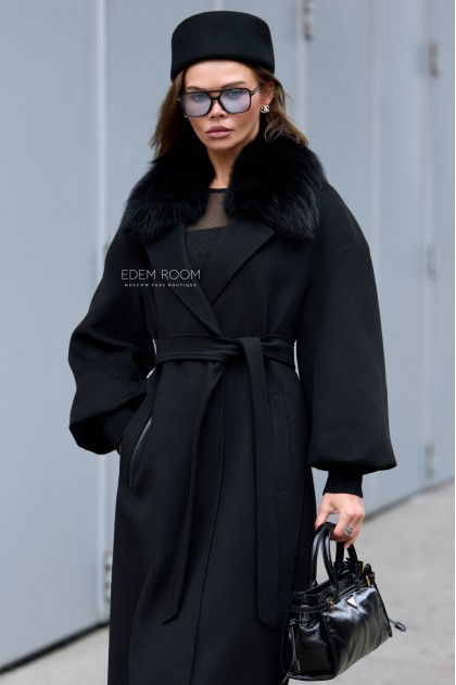 чёрное пальто с мехом на вотнике чёрное пальто с мехом на вотнике