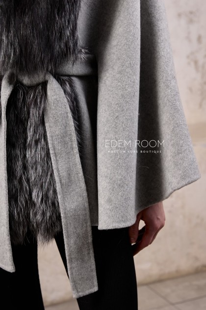 короткое пальто - пончо с мехом