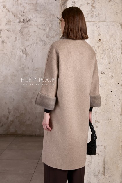 демисезонное пальто с мехом норки