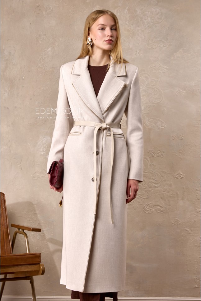 светлое кашемировое пальто 