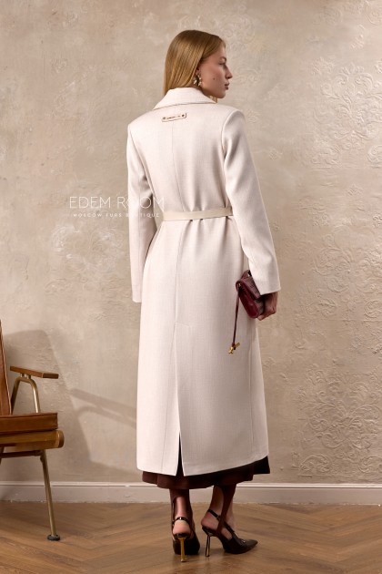 светлое кашемировое пальто 