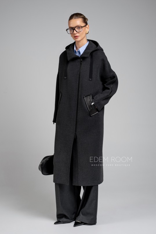 демисезонное пальто с капрюшоном